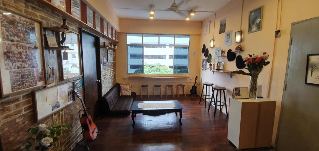 بيت شباب Escape Backpackers Kk كوتا كينابالو المظهر الخارجي الصورة