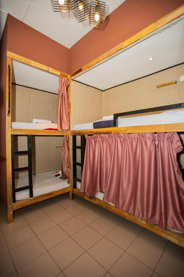 بيت شباب Escape Backpackers Kk كوتا كينابالو المظهر الخارجي الصورة