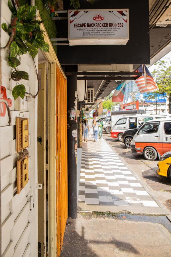بيت شباب Escape Backpackers Kk كوتا كينابالو المظهر الخارجي الصورة