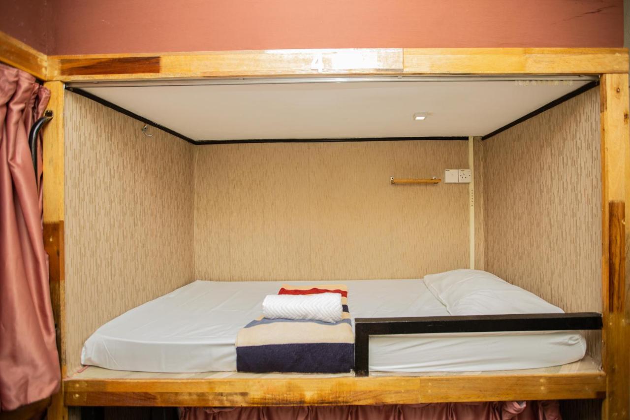 بيت شباب Escape Backpackers Kk كوتا كينابالو المظهر الخارجي الصورة